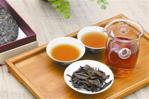 茶中珍品，骨力十足：喝茶助你远离骨质疏松困扰